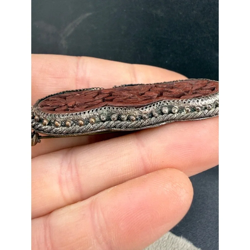 Vintage‎ Chinese Cinnabar Carved Brooch Silver Tone